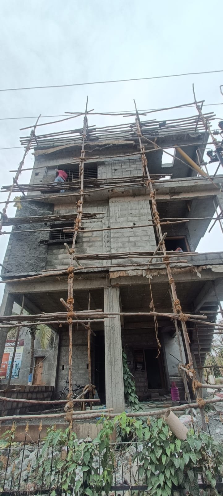 Residential Triplex building - Image 2